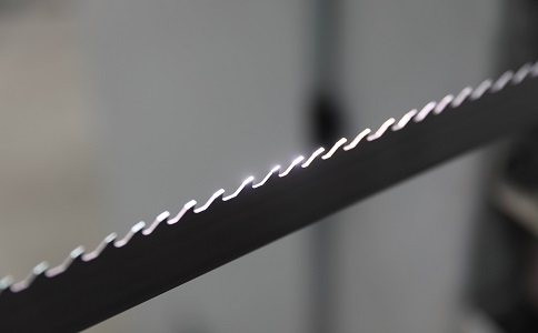 桂林双金属带锯条产生切削噪音的原因具体有哪些？